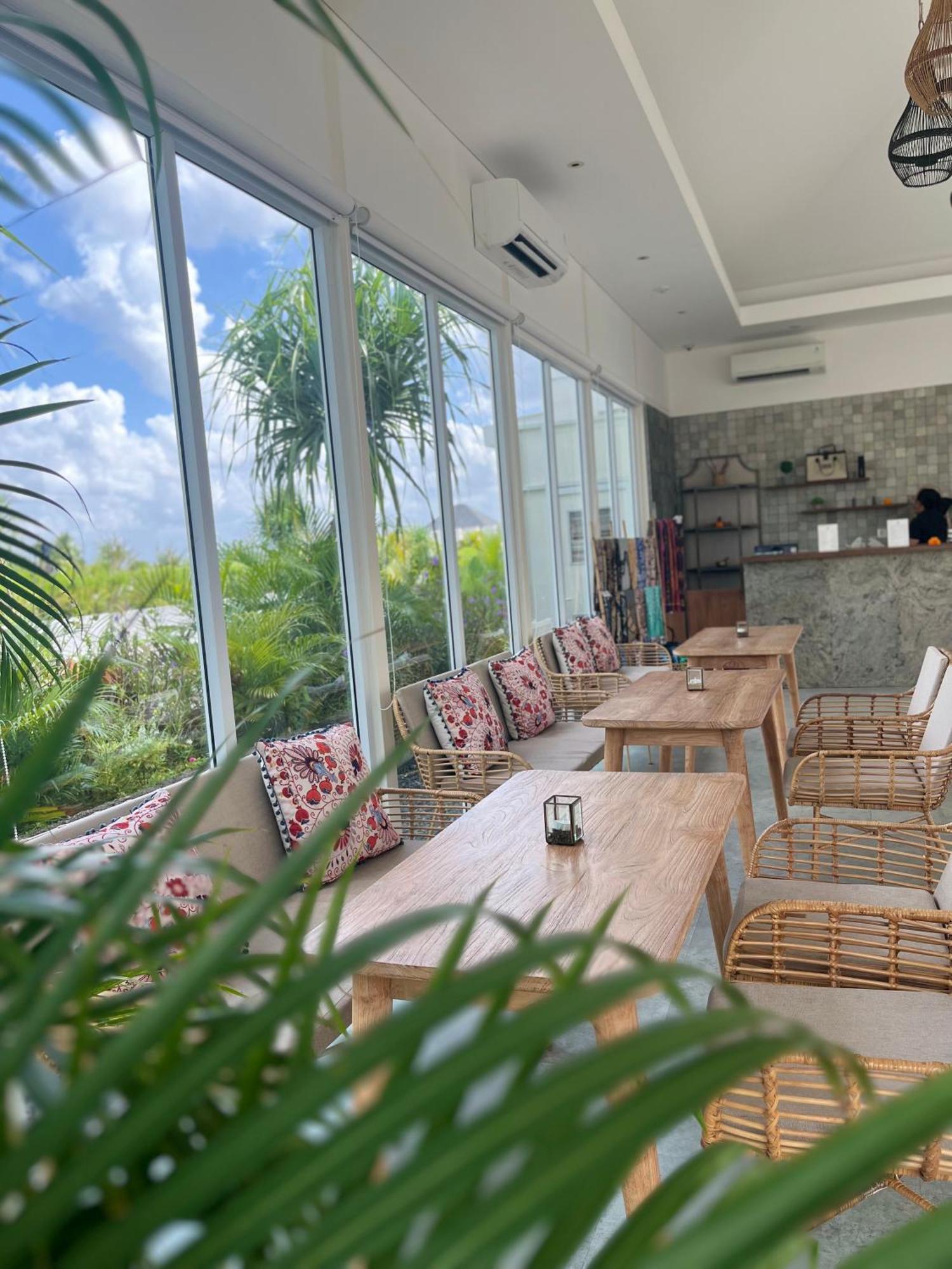 Kanvaz Village Resort Seminyak Екстер'єр фото