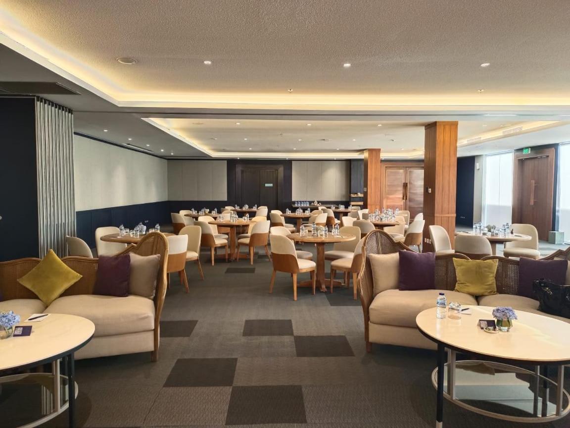 Kanvaz Village Resort Seminyak Екстер'єр фото