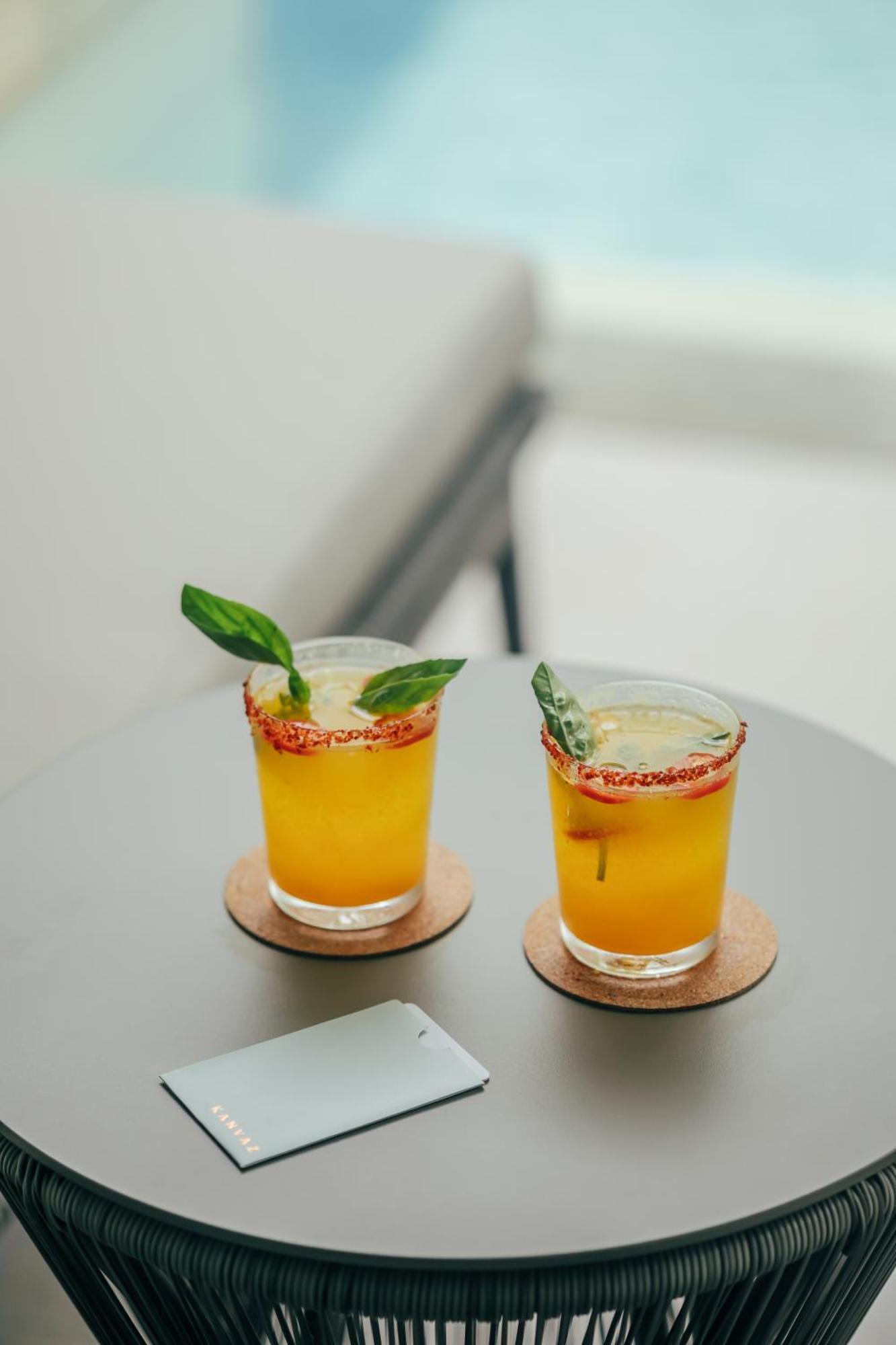Kanvaz Village Resort Seminyak Екстер'єр фото
